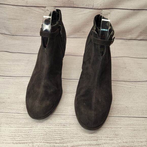 Aerosoles Black Suede Heeled Bootie, Side Zip, 3" Heel, Size 8 - Picture 2 of 16